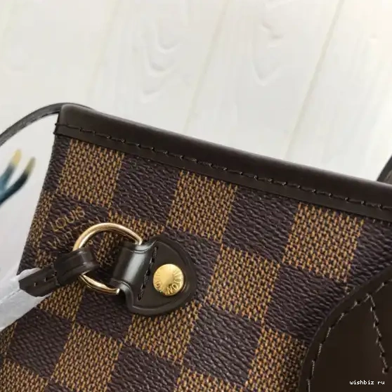 WIS PM LOUIS NEVERFULL VUITTON 0527